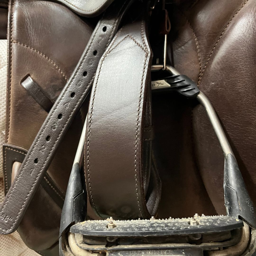 Stability Stirrup Leathers with Stirrup Security Hook