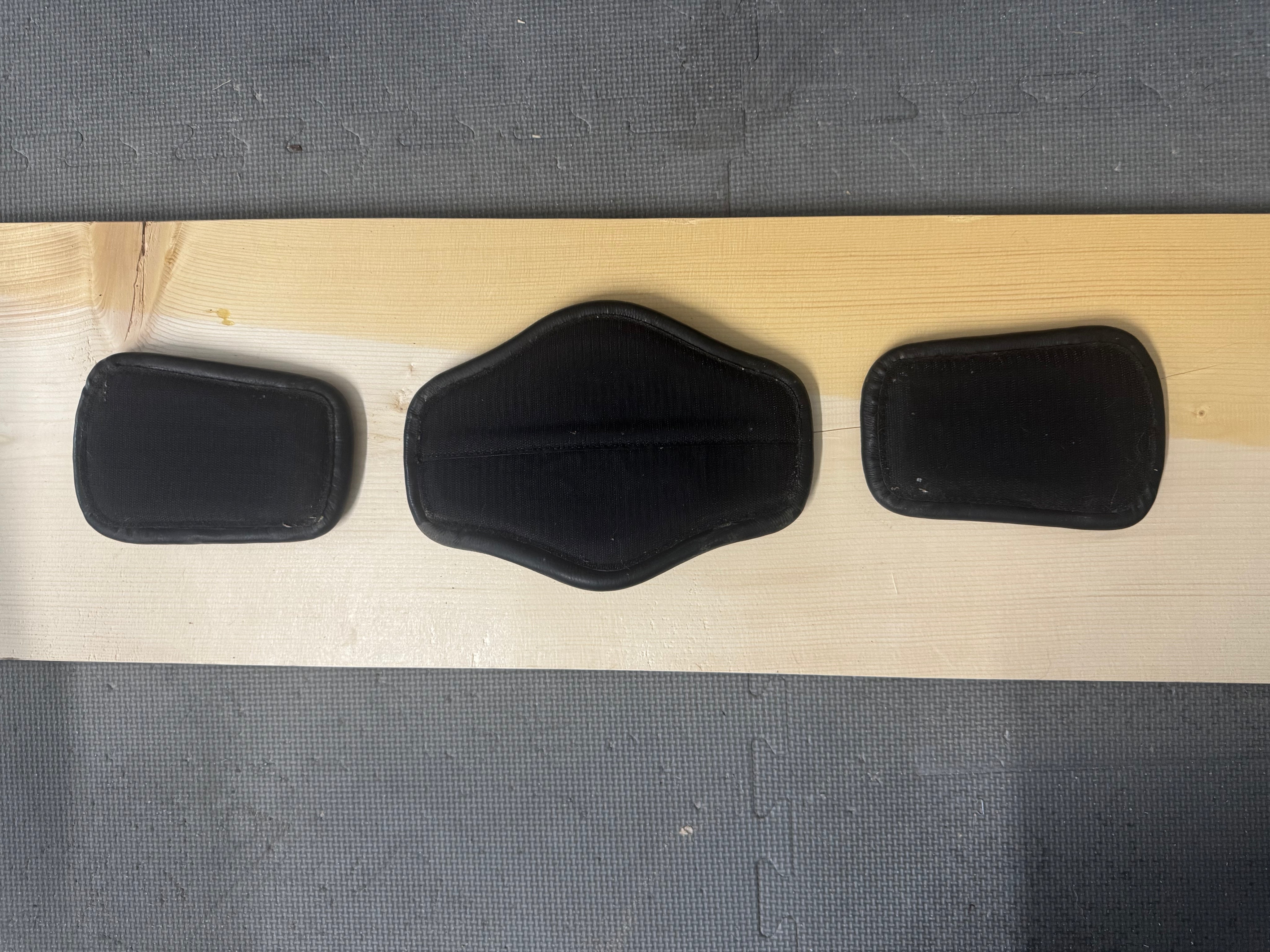 26” Leather Pads in Black