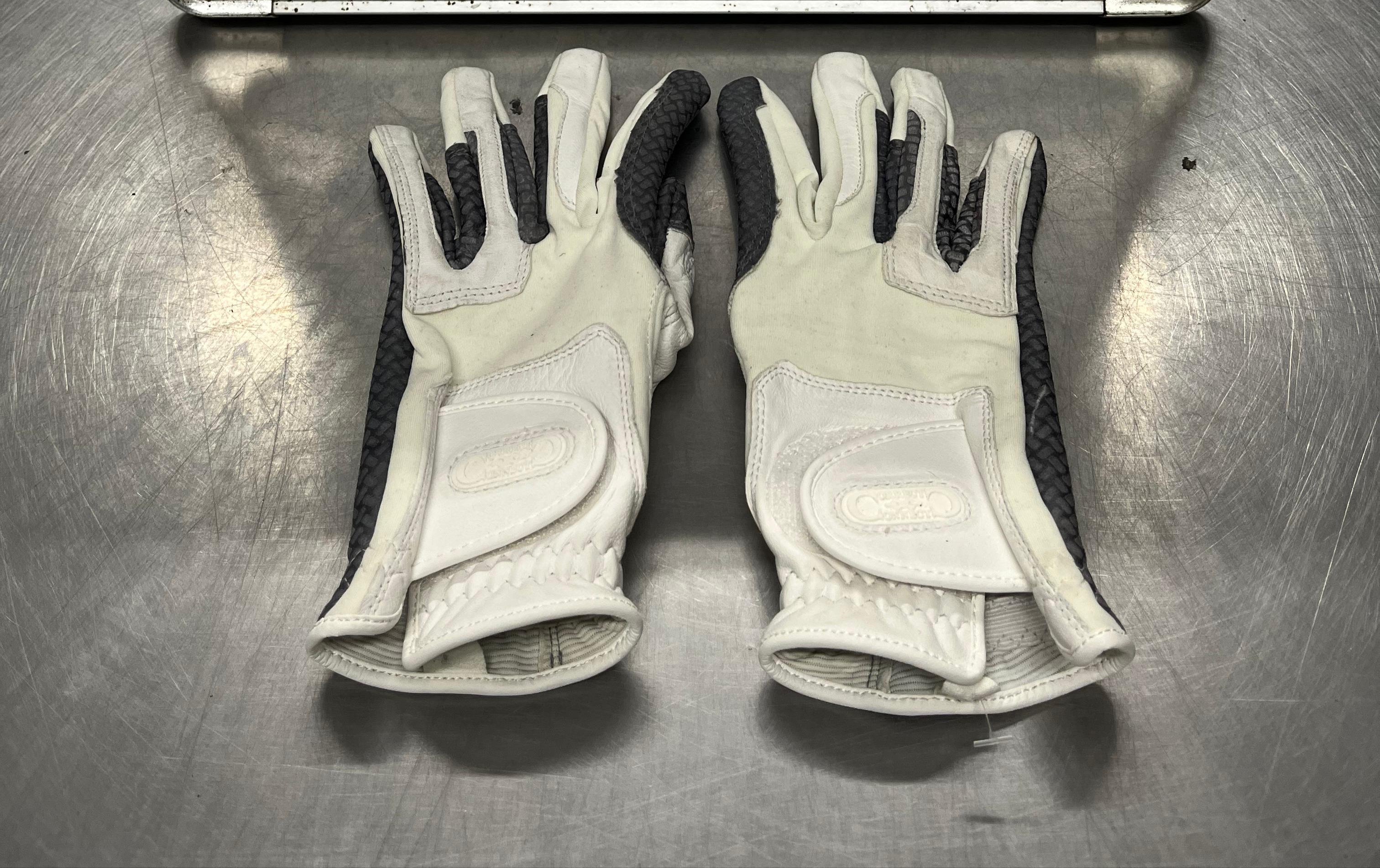 CLEARANCE Oil-Tac Gloves, White, Small