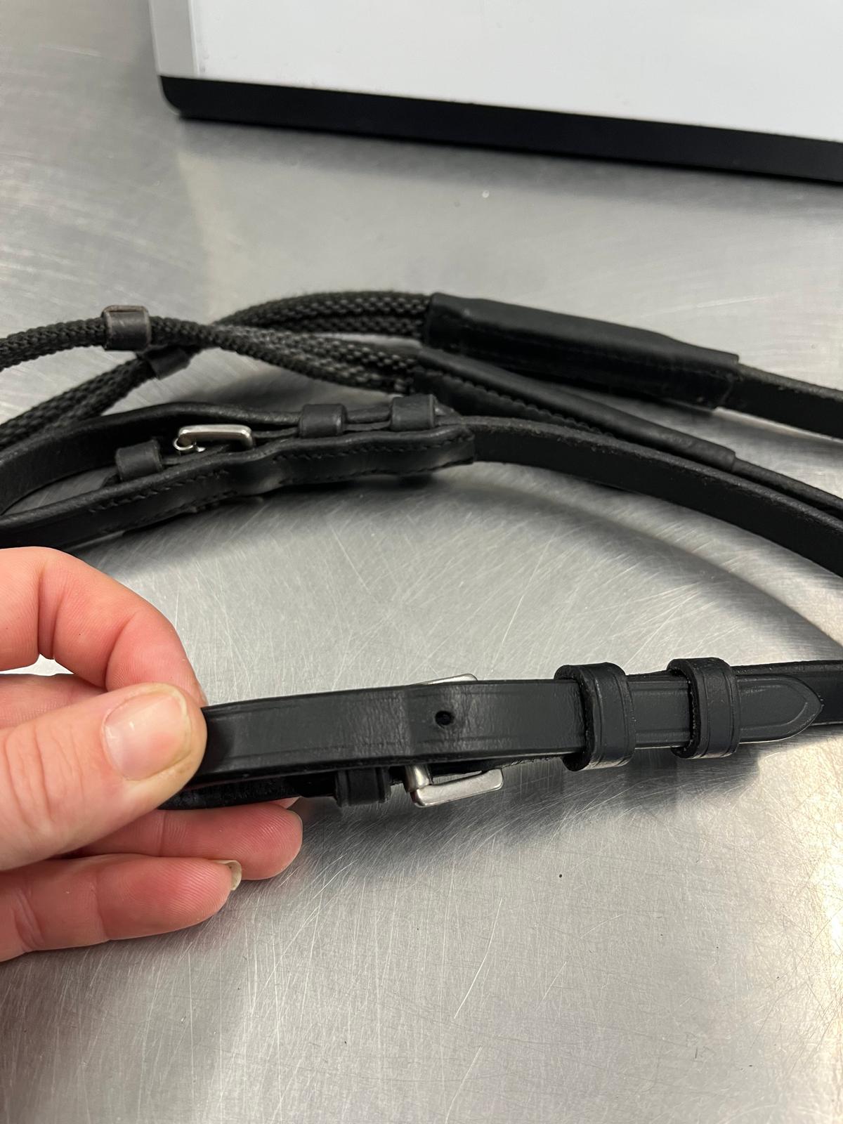 CLEARANCE Black 47" Sure Grip CURB Reins with 4" stops